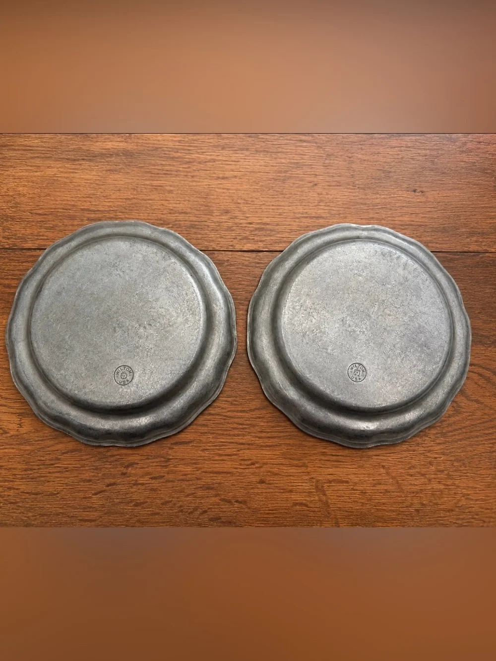 Vintage Pewter Look Tavern 2 Plates Wilton USA.